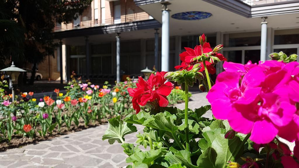 Hotel Terme Villa Piave Abano Terme Exterior photo
