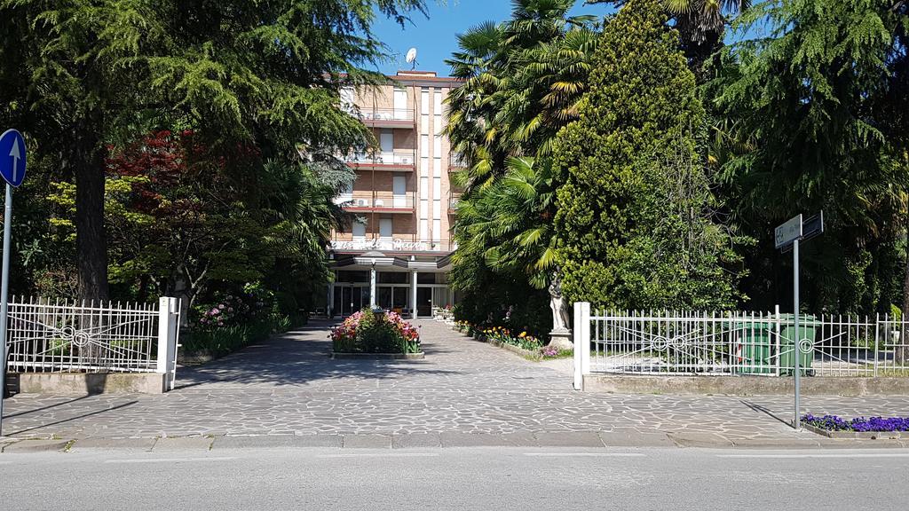 Hotel Terme Villa Piave Abano Terme Exterior photo